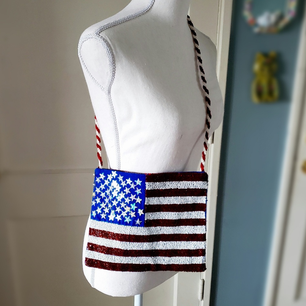 Vintage ♡ Sparkling Beaded American Flag Purse